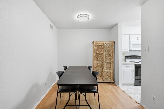 Building Photo - 2601 S Braeswood Blvd