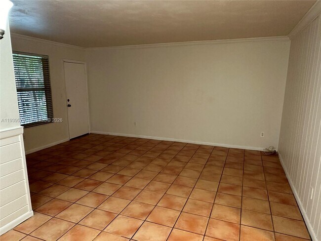 Building Photo - 255 Sunrise Dr