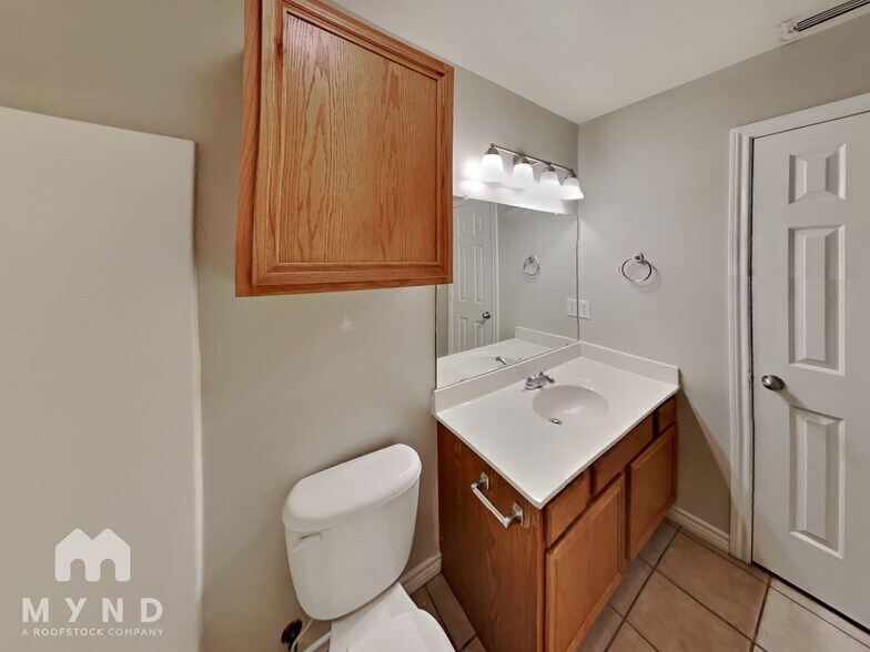 Building Photo - 5417 Harvard St