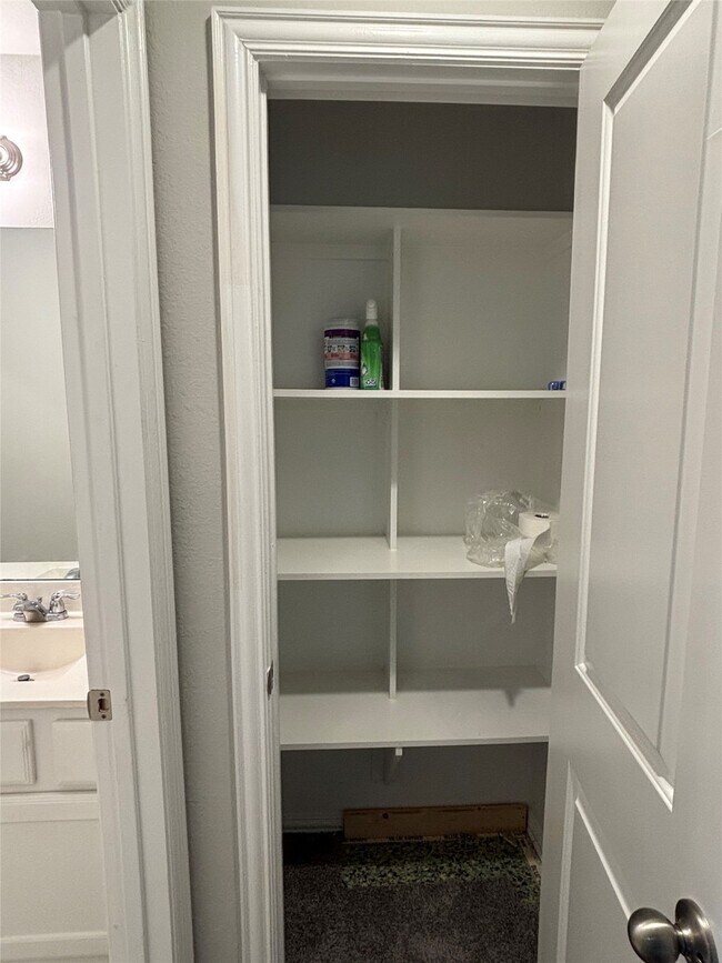 Building Photo - 3734 Bach St