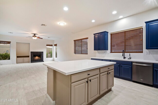 Building Photo - 3551 W Hidden Mountain Ln