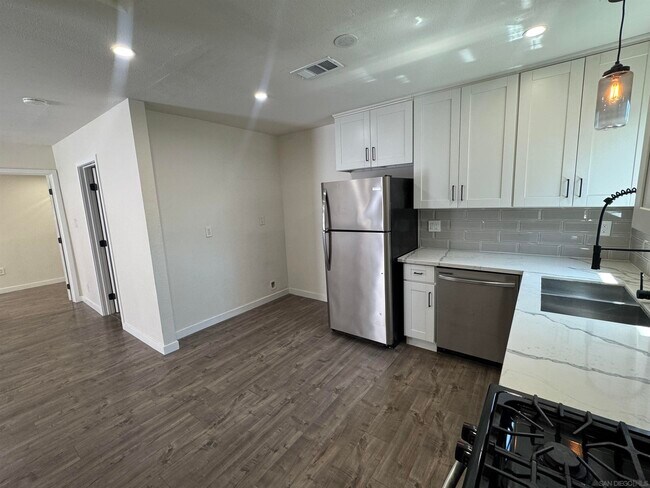 Building Photo - 3080 Island Ave