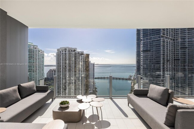 Building Photo - 300 Biscayne Blvd Way