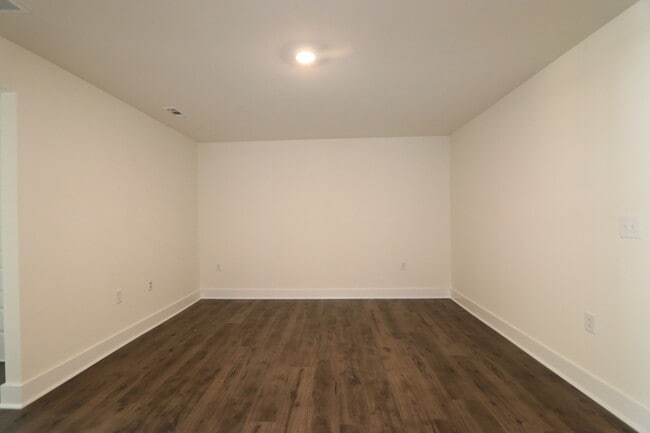 Building Photo - 493 Clark Creek Ln