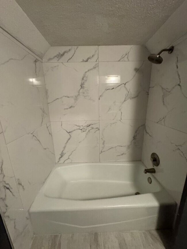 Building Photo - 3 bed one bath all new inside ready for mo...