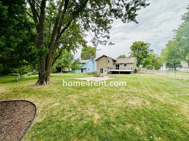 Building Photo - Wonderful Three Bedroom Olathe Home in a Q...