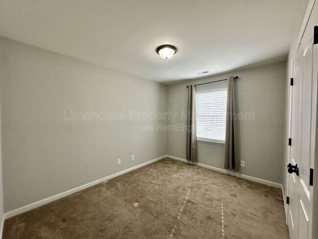 Building Photo - 3121 Deans Ct