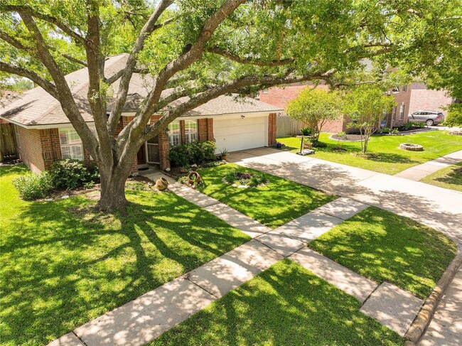 Building Photo - 19731 Dusty Creek Dr