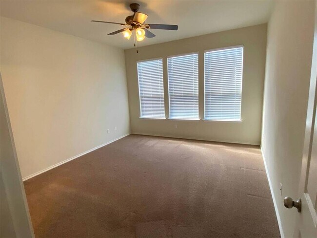Building Photo - 3701 Tranquil Ln