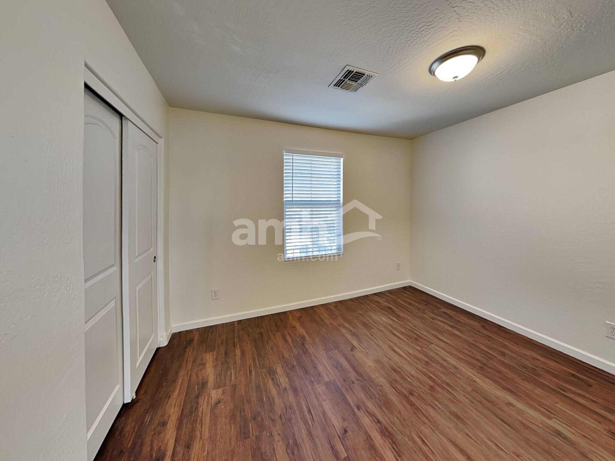 Building Photo - 10011 W Kingman St