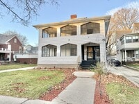 Building Photo - 715 Bushnell St