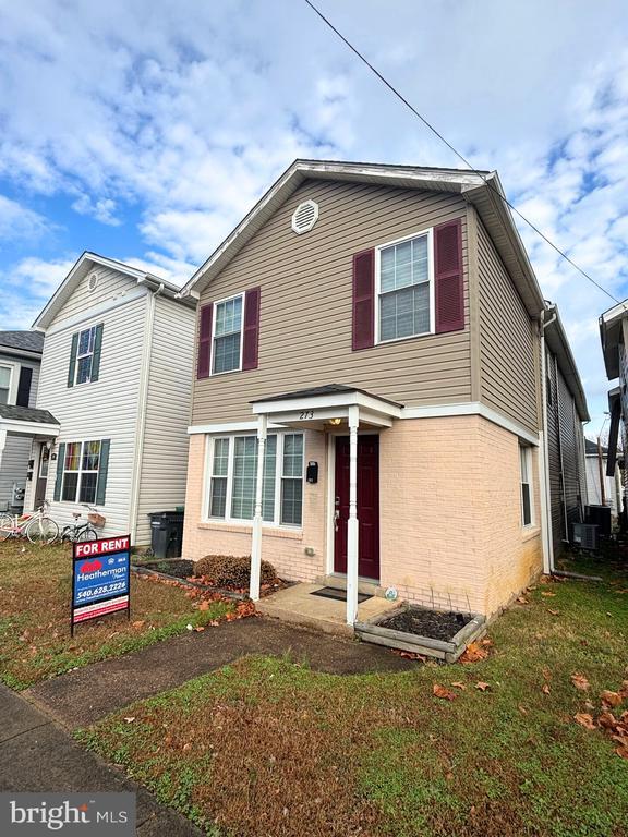 Building Photo - 273 4th Ave