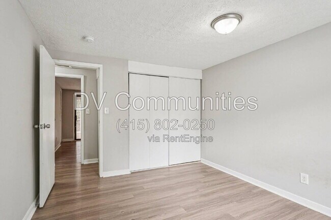Building Photo - 3531 Tewksbury Dr SW