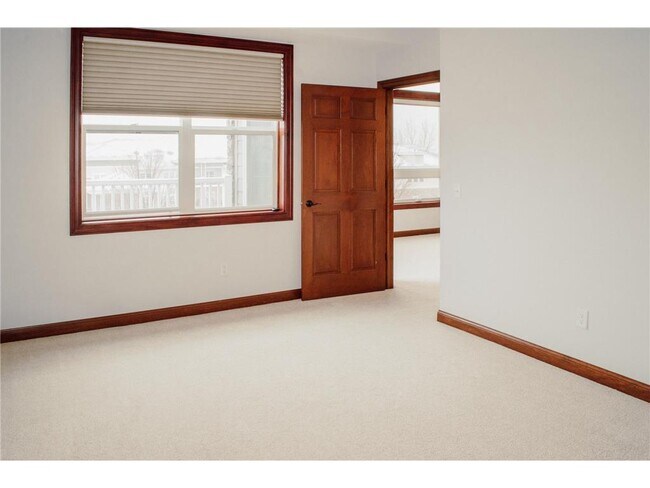Building Photo - 2670 Kelley Pkwy