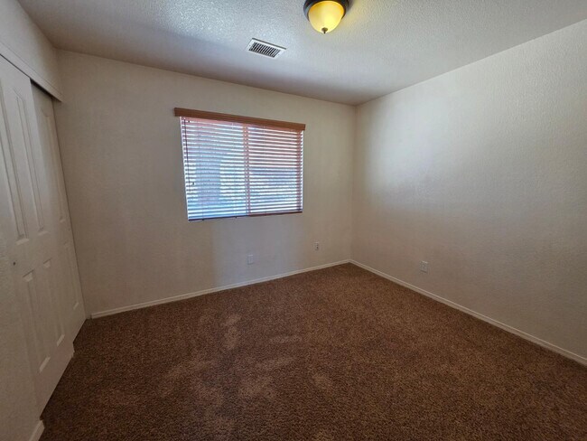 Building Photo - 959 Buena Vista Dr