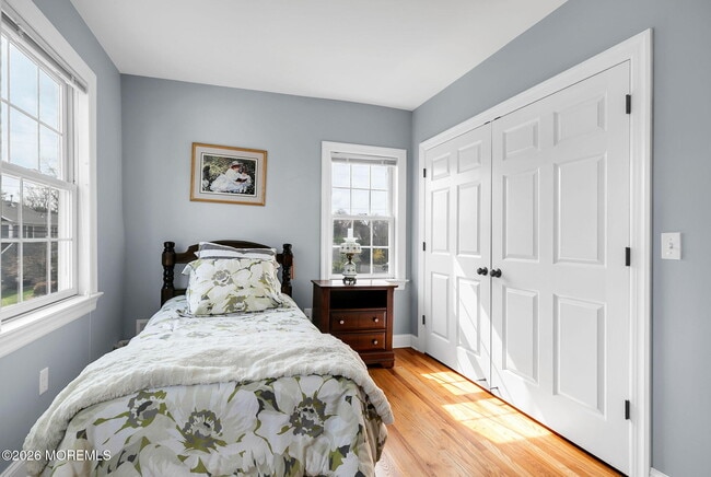 Building Photo - 11 Lakeside Ave