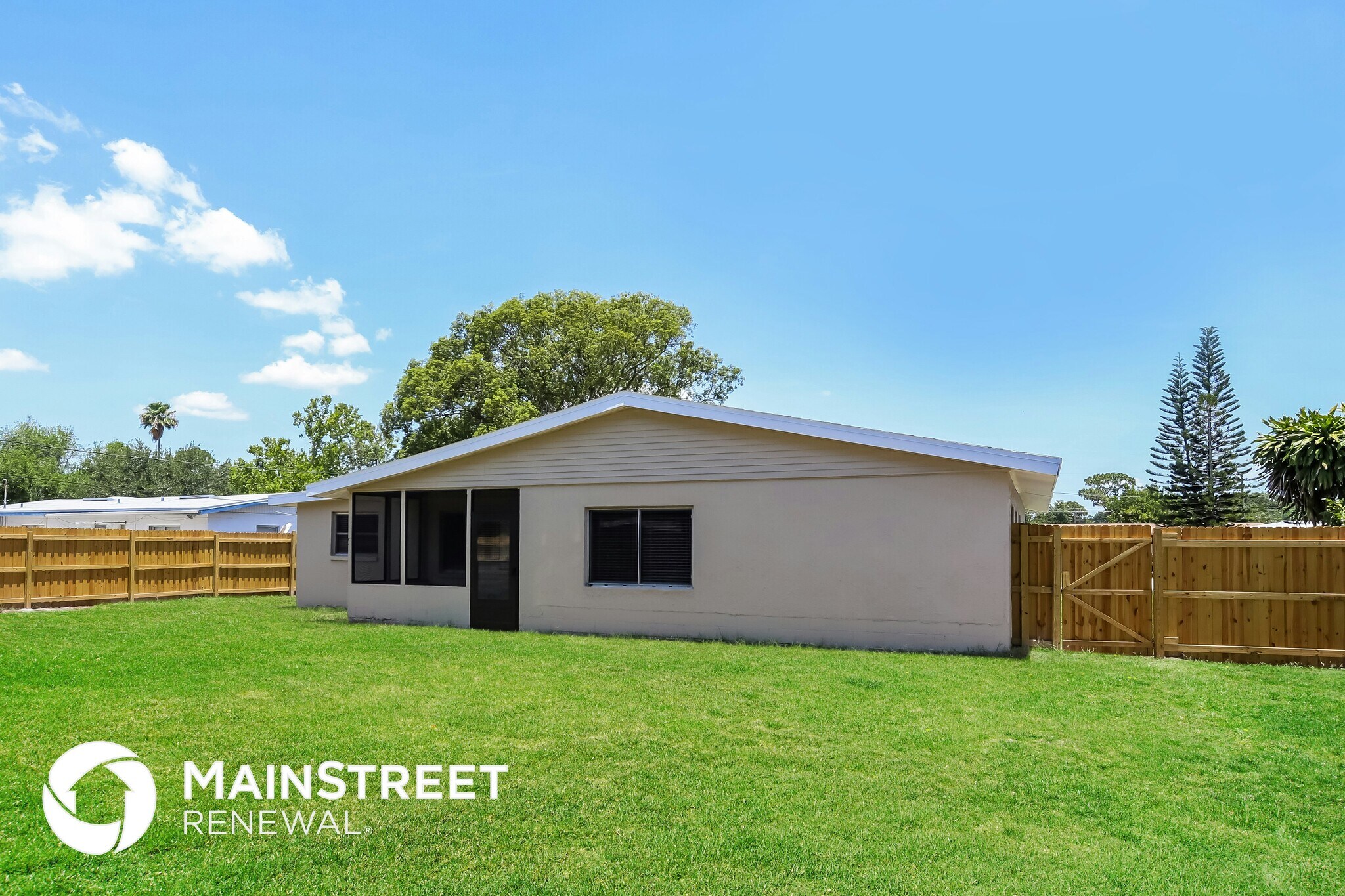 Building Photo - 8464 Hollyhock Ave