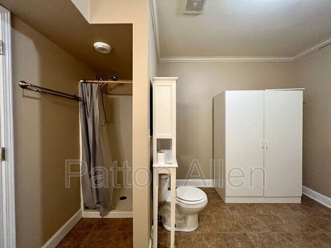 Building Photo - 5 Robert Allman Rd