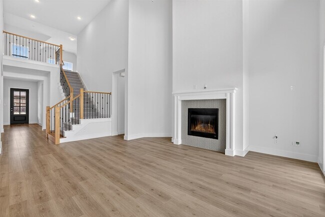 Building Photo - 6009 Firefox Ln