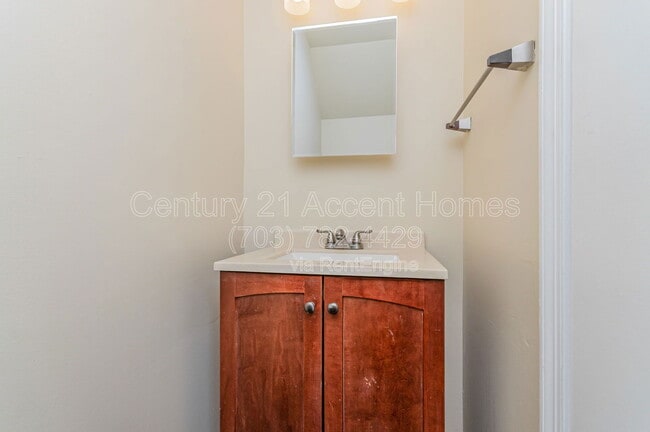 Building Photo - 14447 Cool Oak Ln