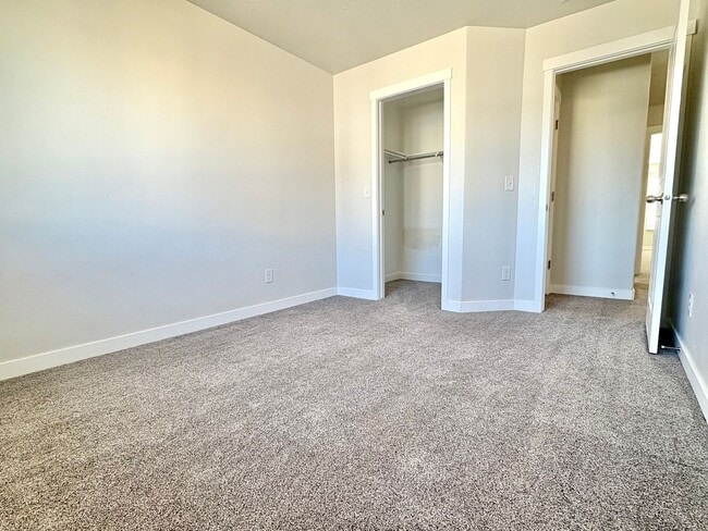 Building Photo - West Jordan 3-Bedroom Home - Clean, Cozy & Convenient