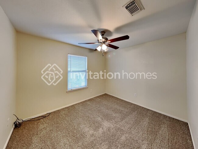 Building Photo - 12502 Aarons Way Dr