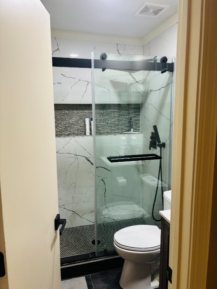 Building Photo - 10747 Oakmont St