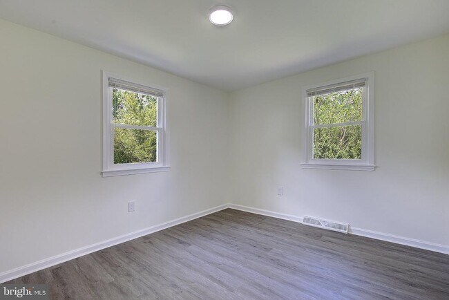Building Photo - 6417 Kaine Dr
