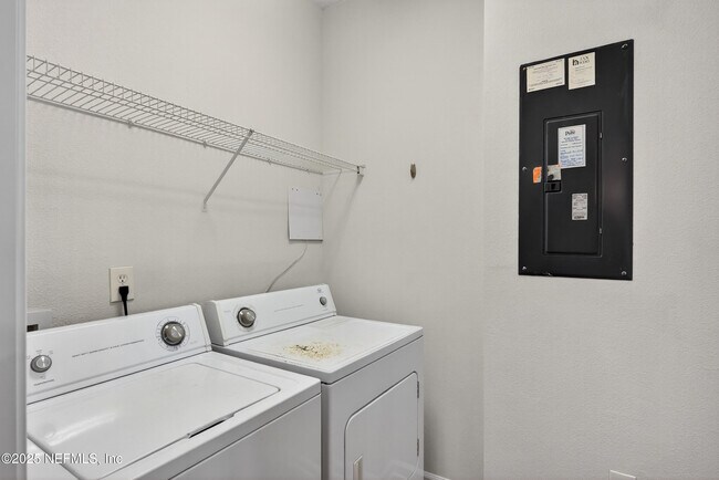 Building Photo - 11251 Campfield Dr