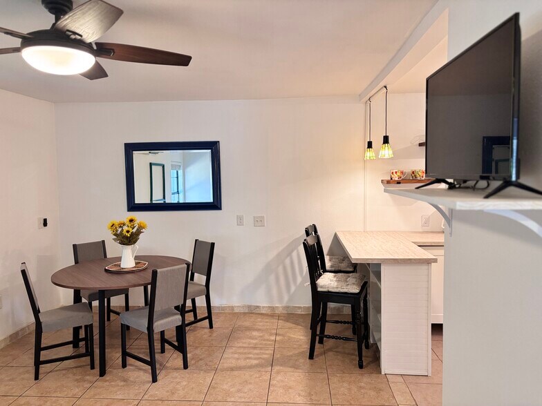 Building Photo - 5414 Bolm Rd