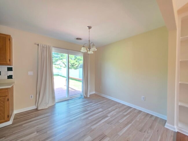 Building Photo - 1405 Bantry Ln