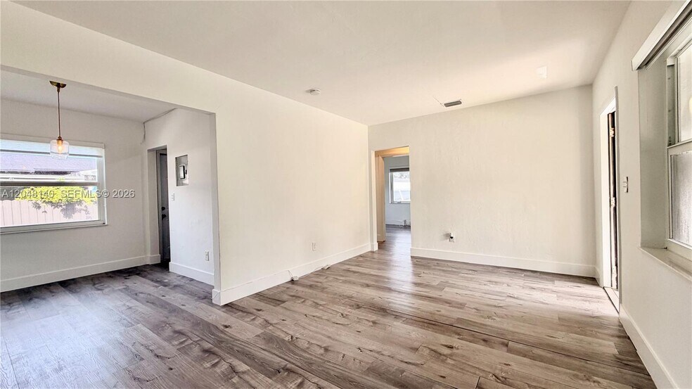 Building Photo - 115 NW 118th St