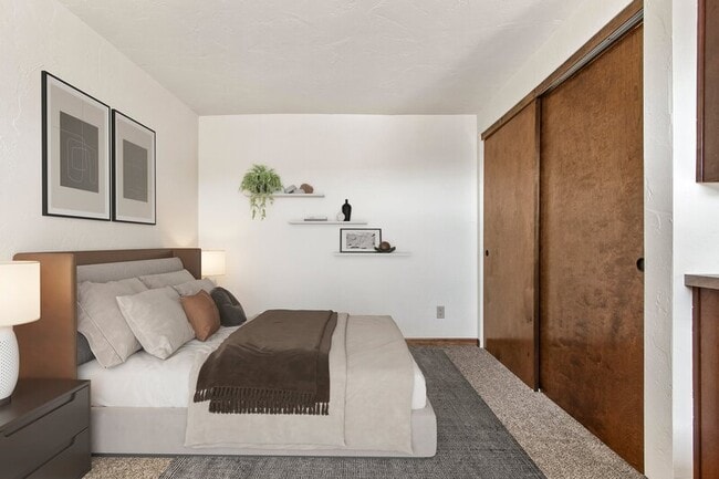 Building Photo - 2404 Canter Ln