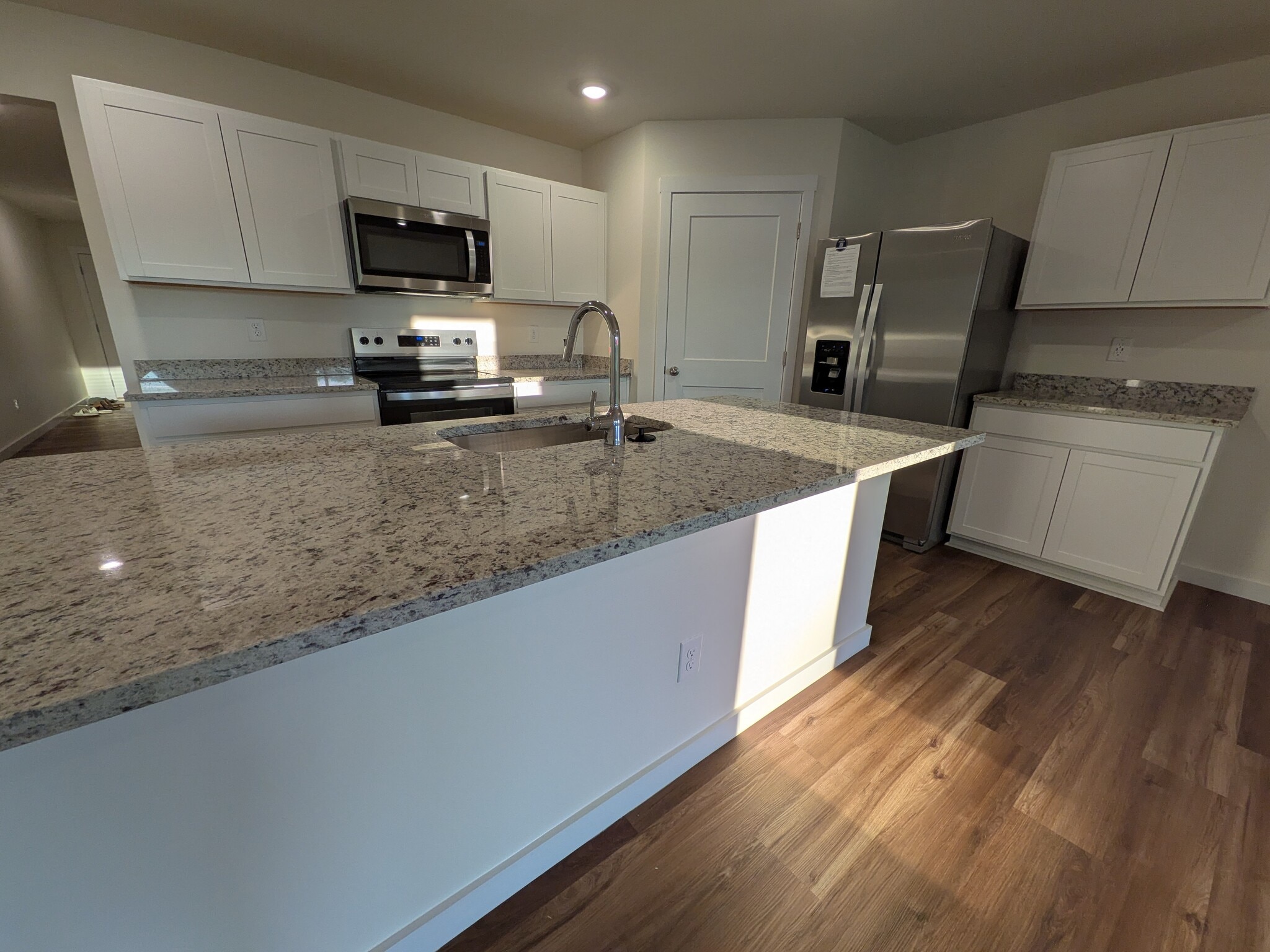 Building Photo - 8483 Bright Water Dr