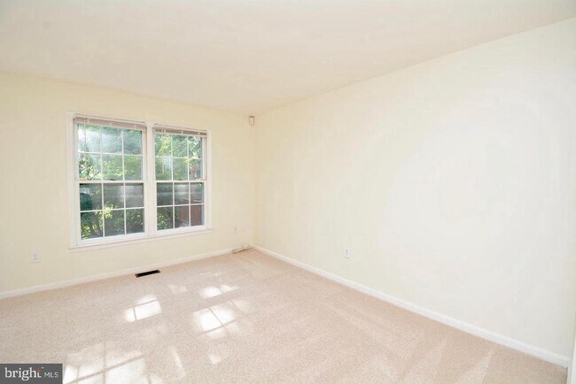 Building Photo - 7378 Jiri Woods Ct