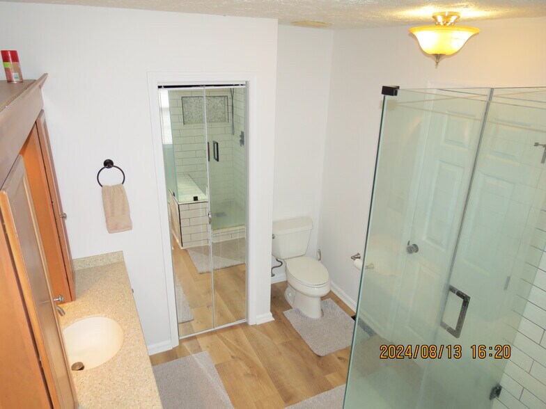 Building Photo - 5011 Jurel Ct