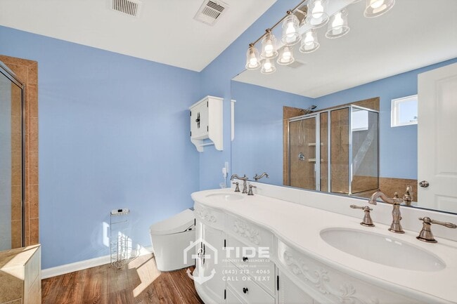 Building Photo - Your Carolina Bay Haven