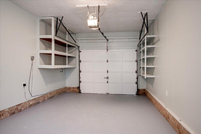 Building Photo - 511 Arlington Ct