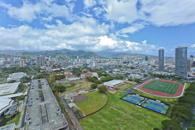 Building Photo - 1009 Kapiolani Blvd