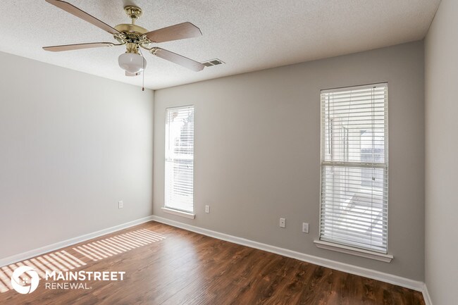 Building Photo - Apply Today - Move In Specials!