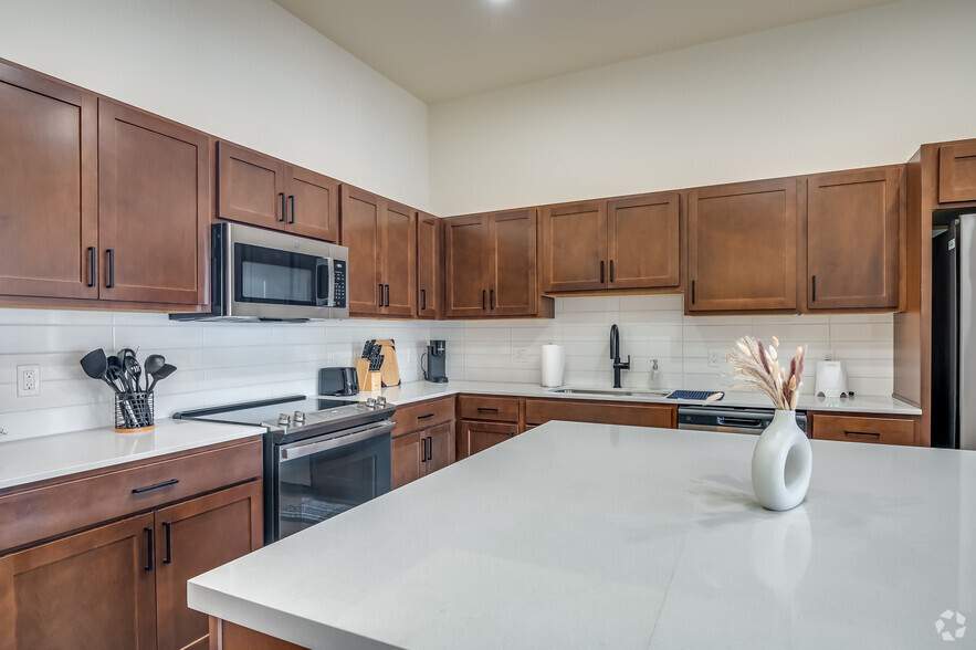 1BR, 1BA - 801SF - Kitchen - Adeline Apartments