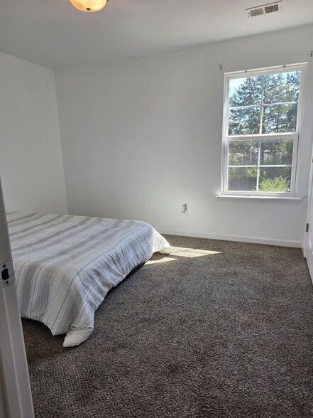 Building Photo - 1262 Macedonia Dr