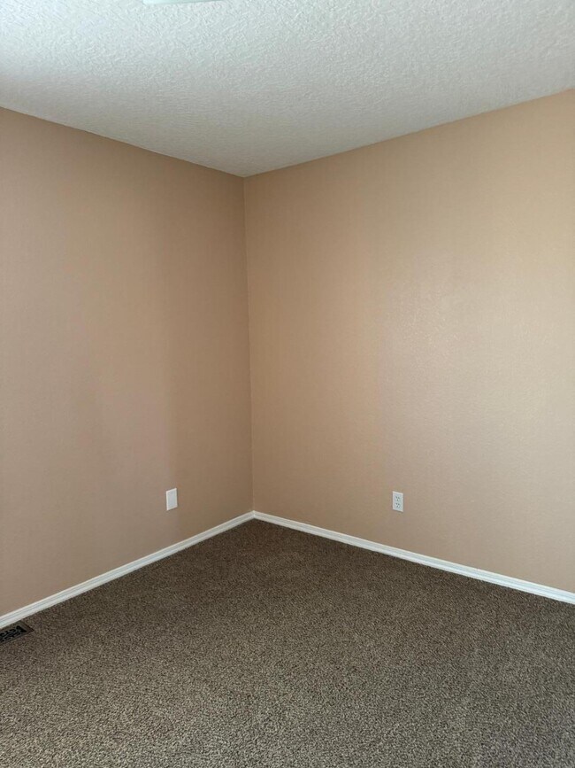 Building Photo - 10920 Tomatillo Ln SE