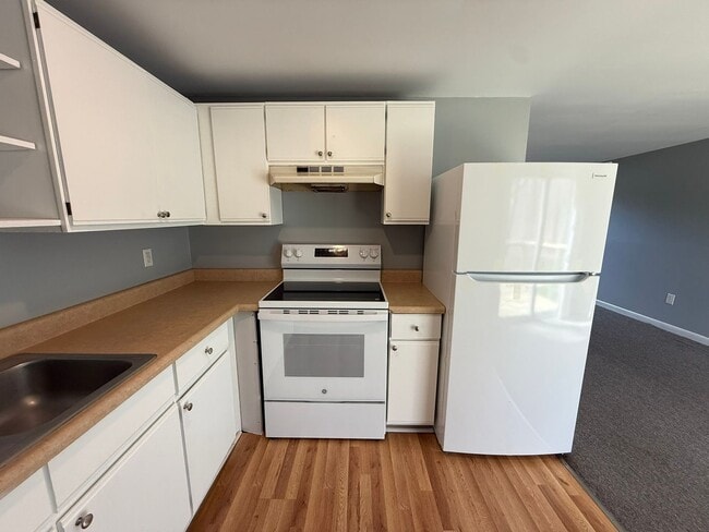 Building Photo - 22 Hadley Rd