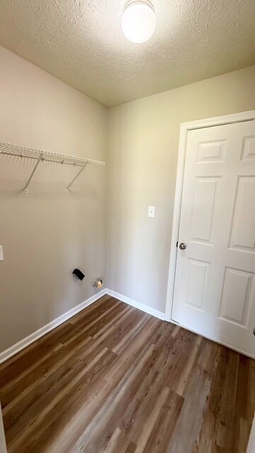 Building Photo - SOUTHEAST SIDE NEWER 4BR/2.5BA HOME AVAILABLE NOW!