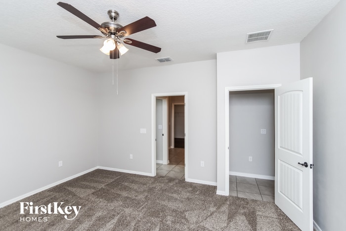 Building Photo - 898 Haftez St NE