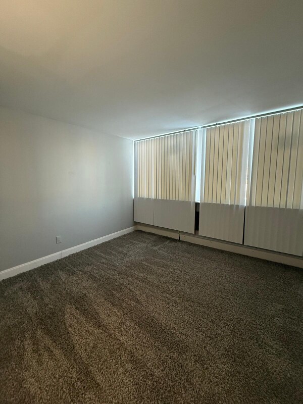 Building Photo - 18331 W Chicago