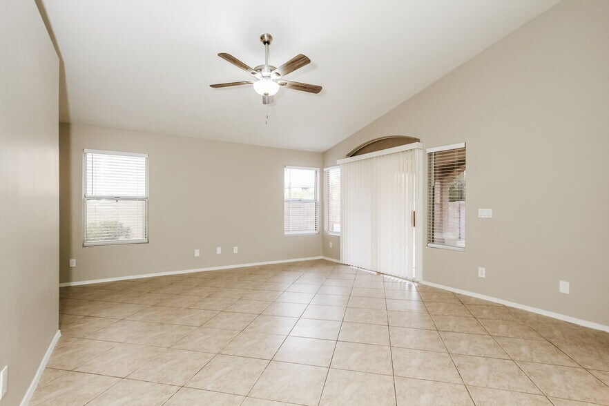 Building Photo - 20015 N 22nd Pl