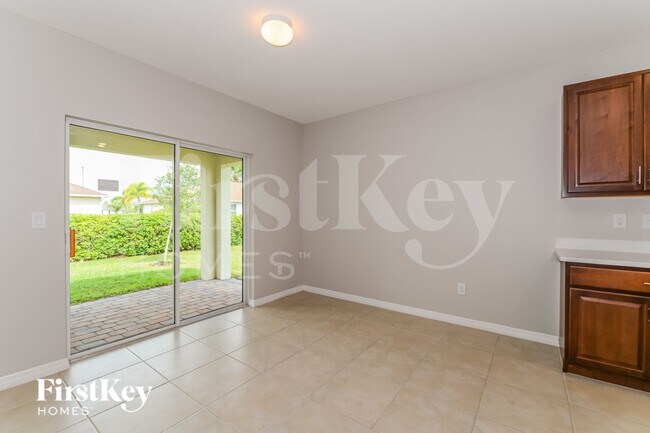 Building Photo - 2820 NW 21st Ave