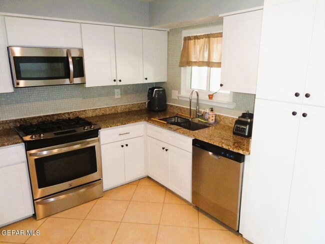 Building Photo - 11353 Loma Linda Cir